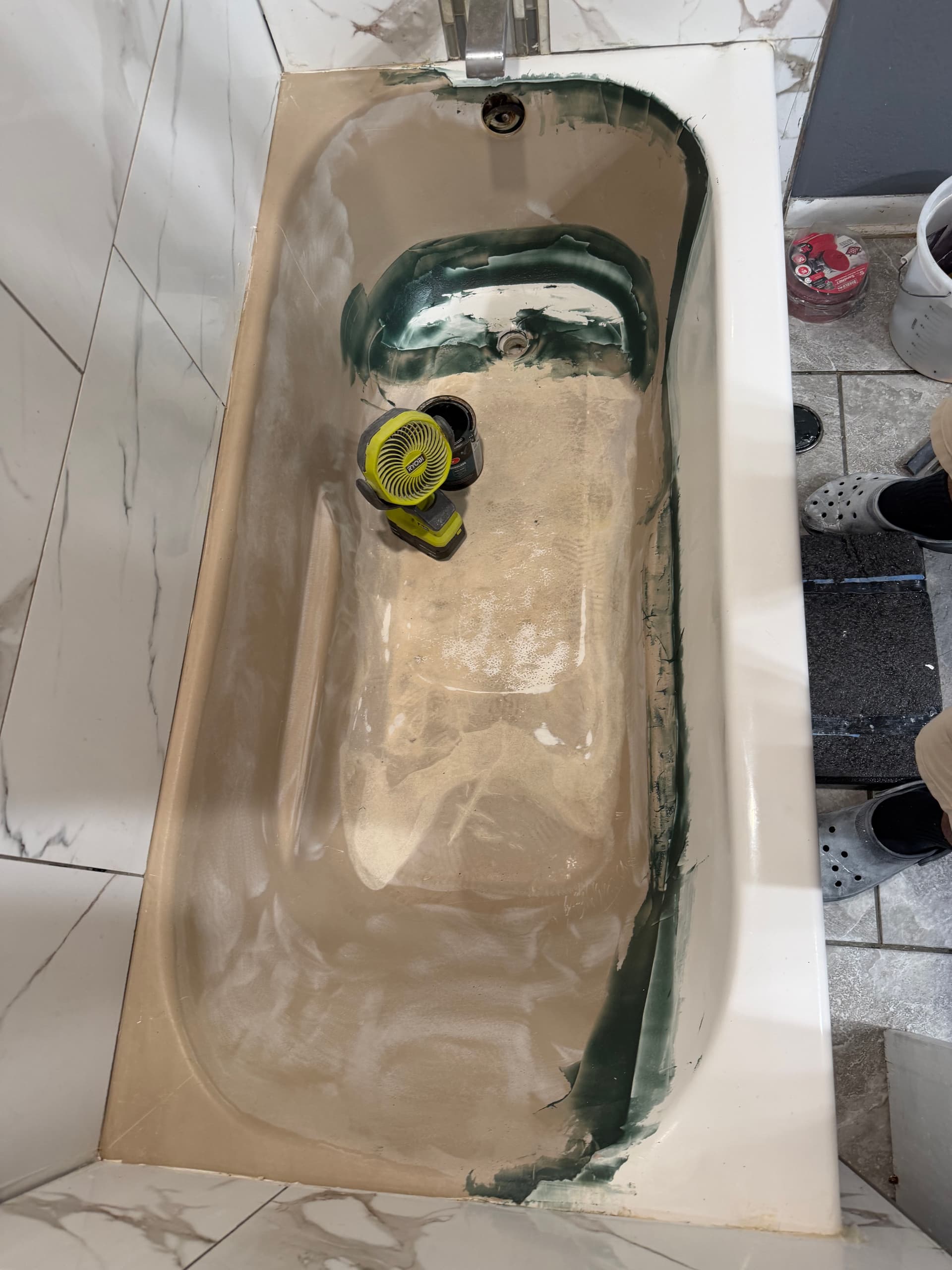 Gallery photos for When a Tub's Factory Finish Fails It Takes Real Repair Work: Image #3