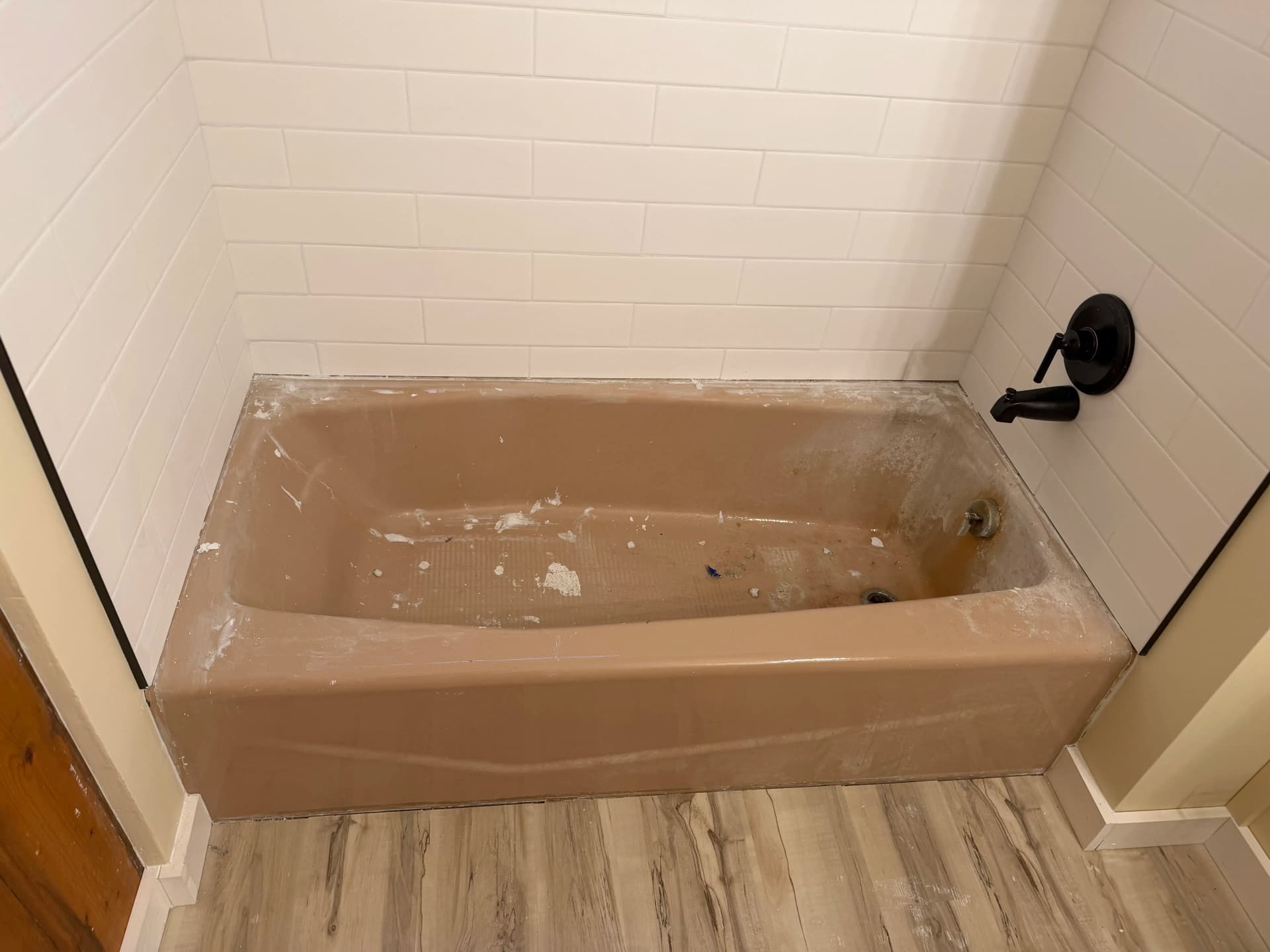 Cast Iron Tub Refinish - No Demo Required