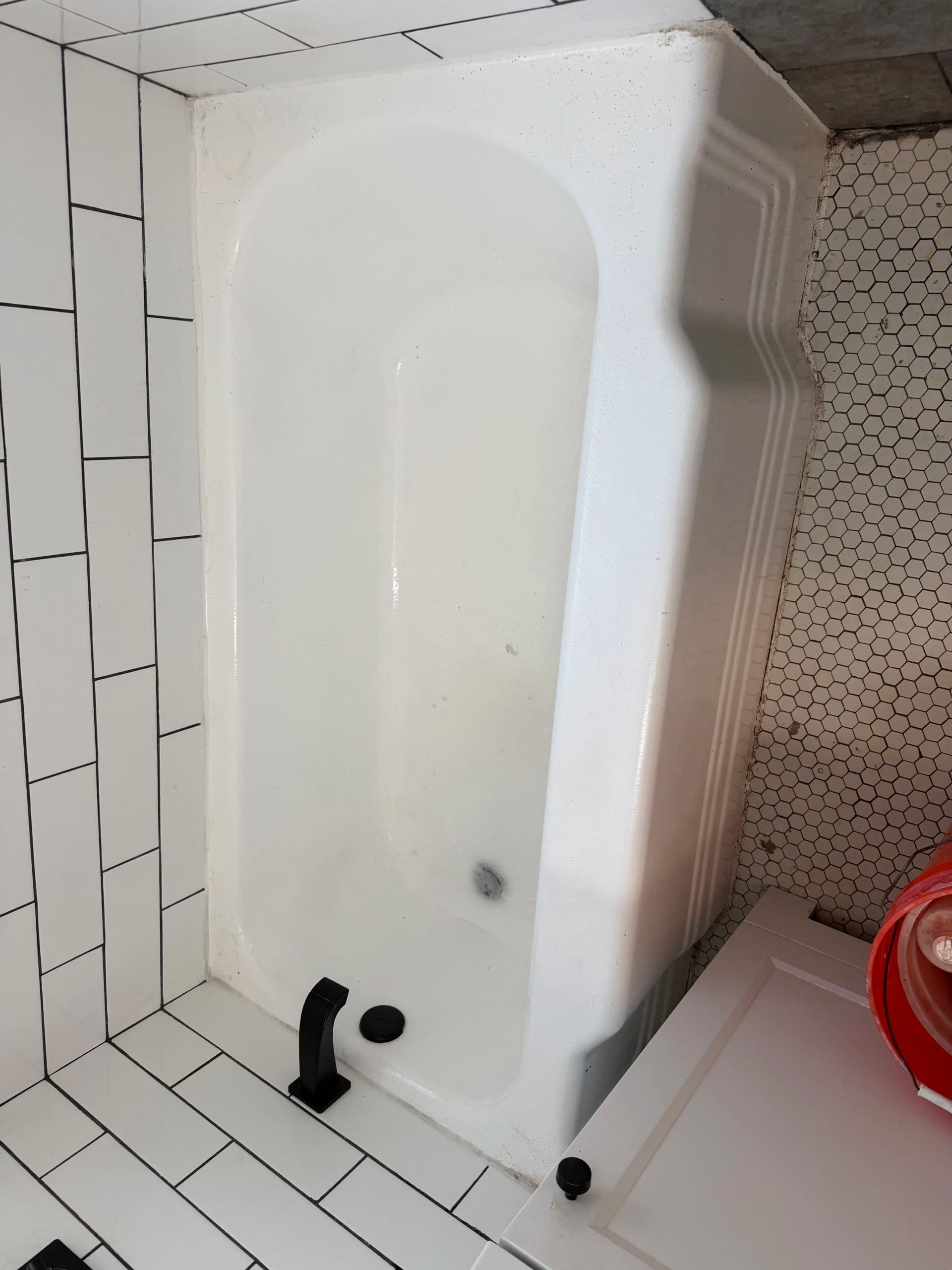 Peeling Tub Gets a Full Refinish and Looks Brand New image