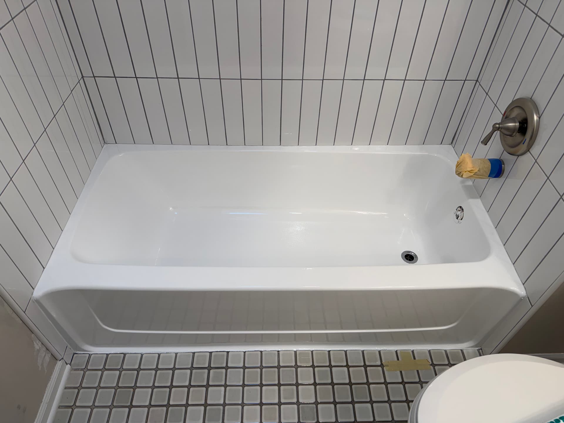 Gallery photos for Old Tub, New Surface - No Tear-Out Required: Image #1