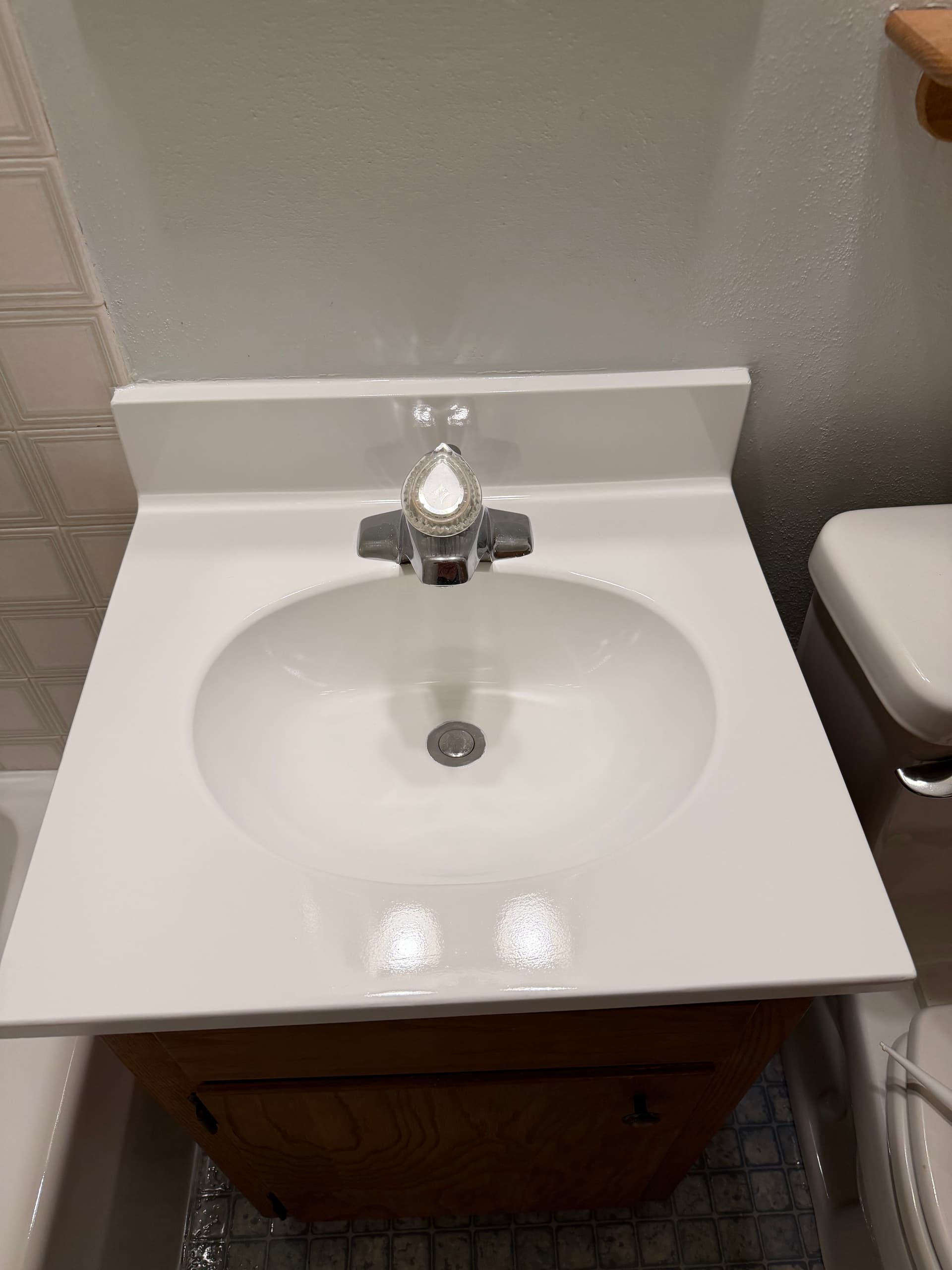 Tub and Sink Refinished Instead of Replaced - Here's Why
