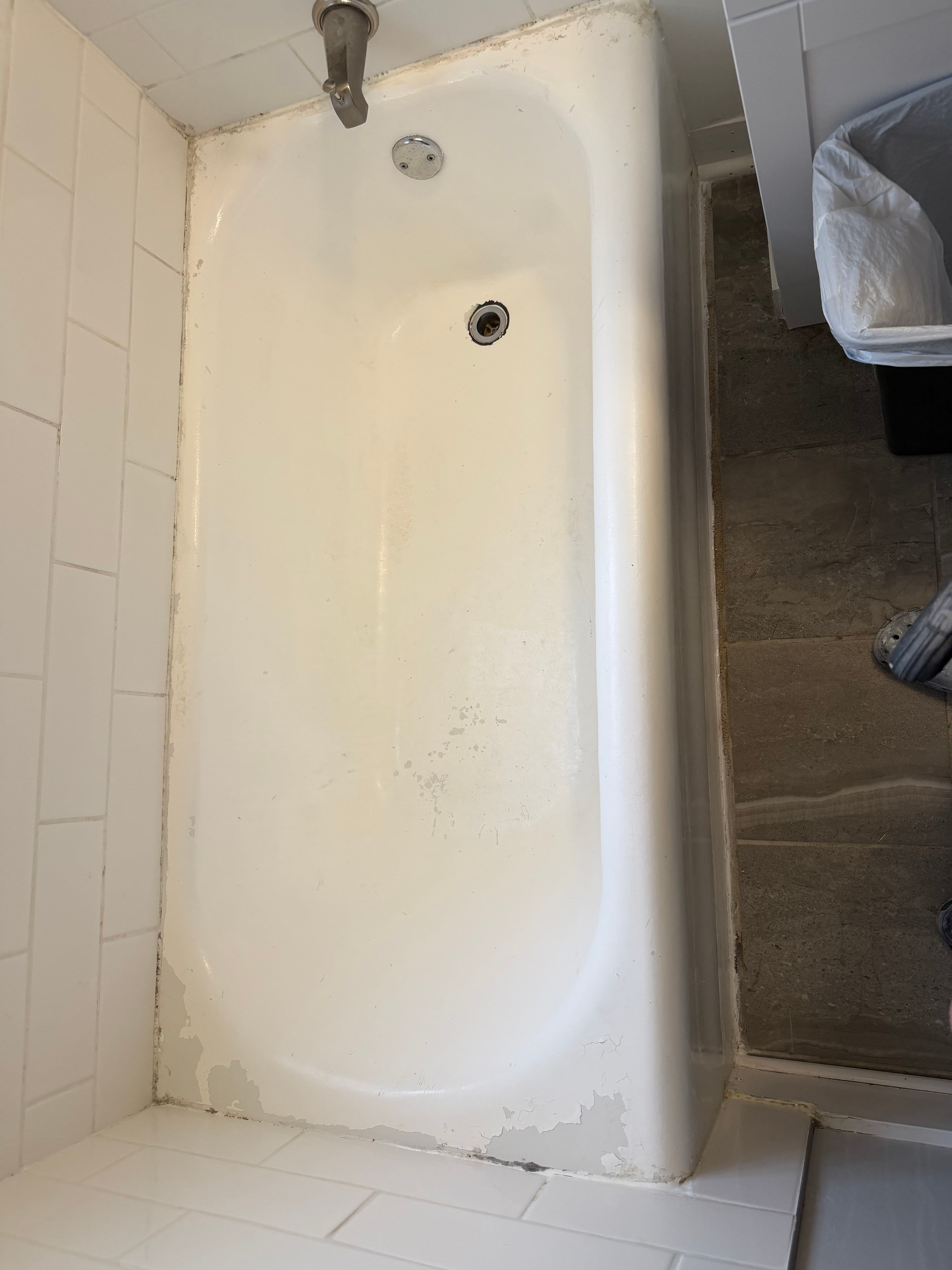 Project Peeling Tub Gets a Smooth Glossy Finish image