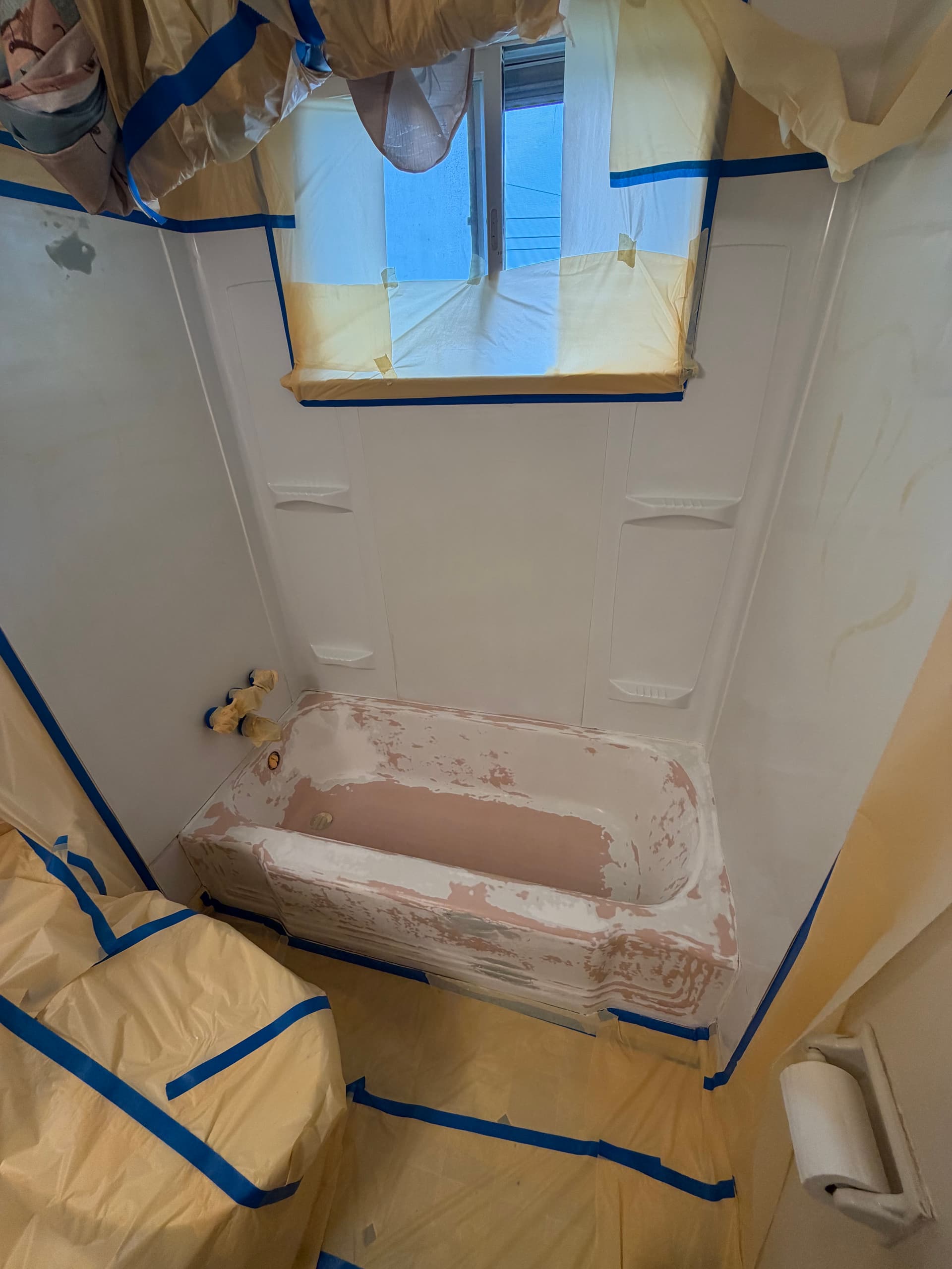 Gallery photos for Milwaukee Bathtub Saved From Tear-Out With Full Refinishing: Image #2