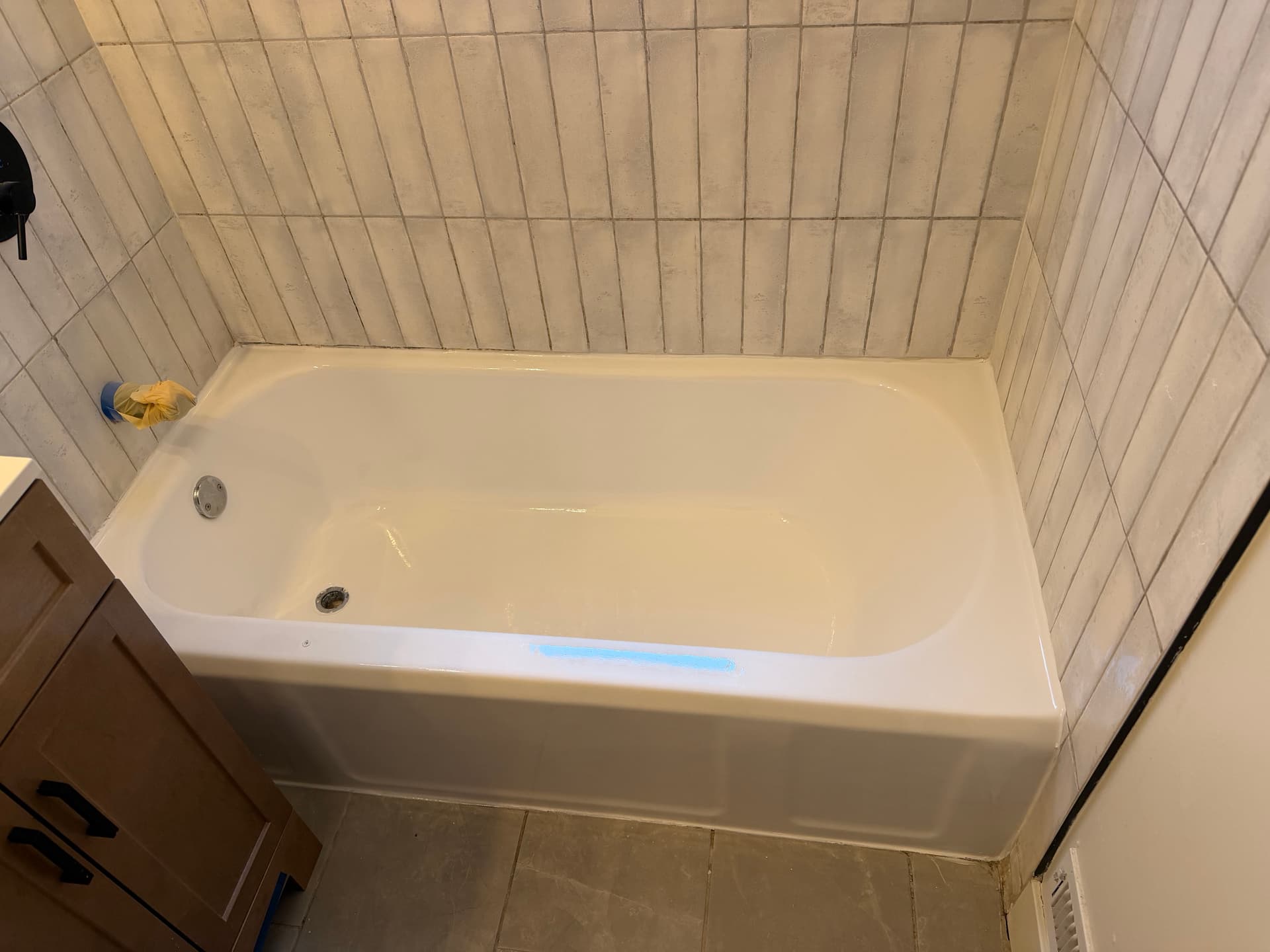Tub Refinish in Whitefish Bay Done the Right Way
