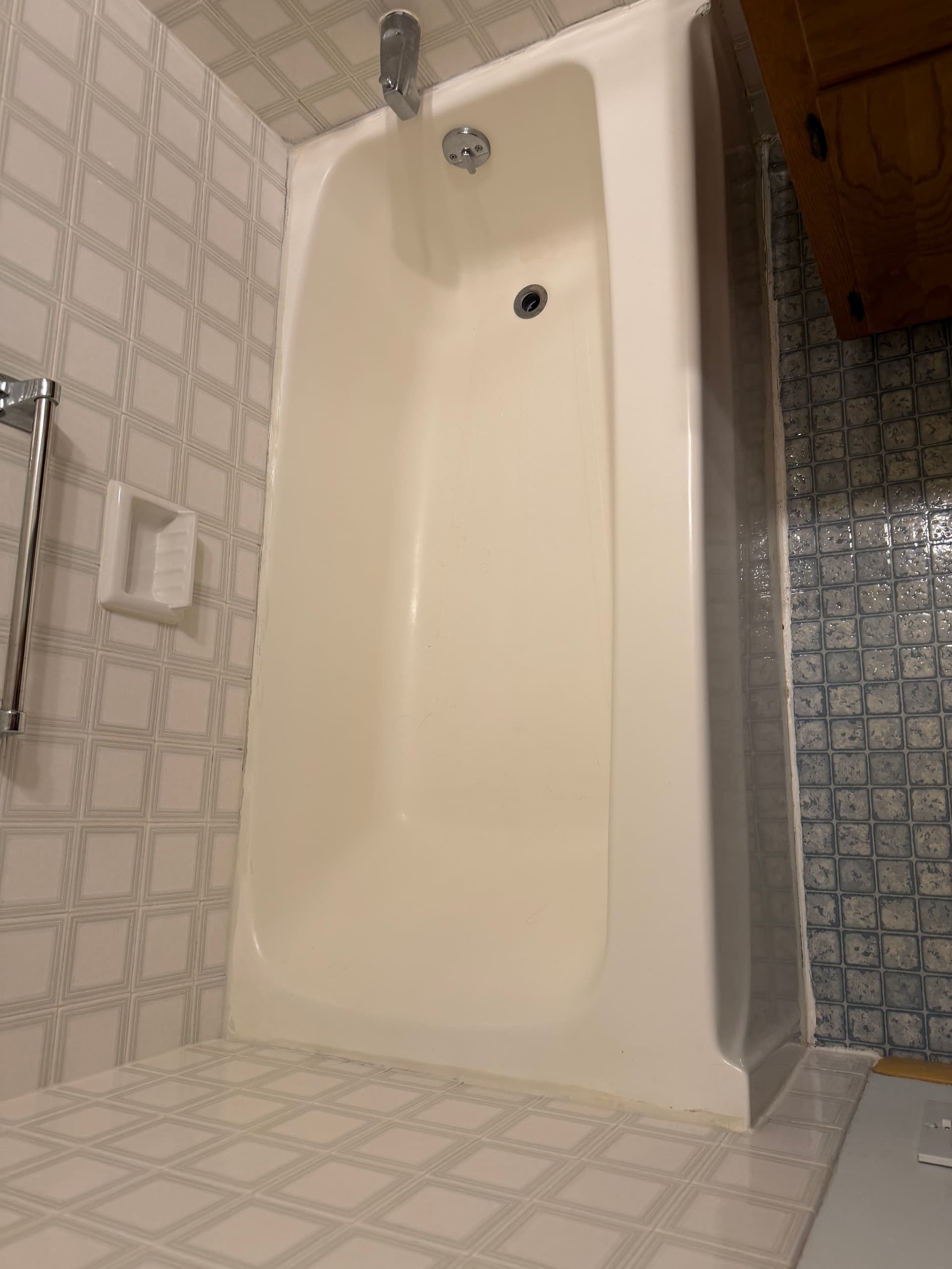 Tub and Sink Refinished Instead of Replaced - Here's Why