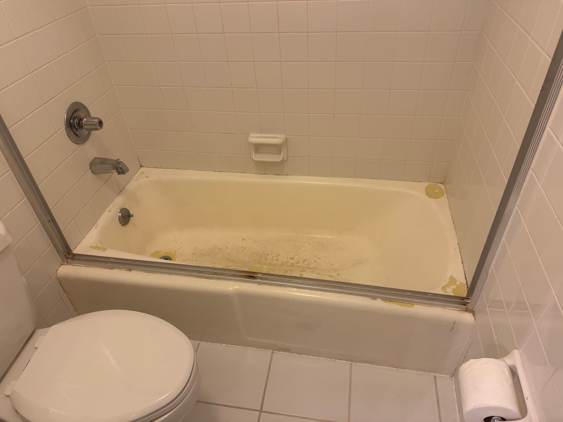 Full Tub Refinish Completed in One Day in Lake Geneva