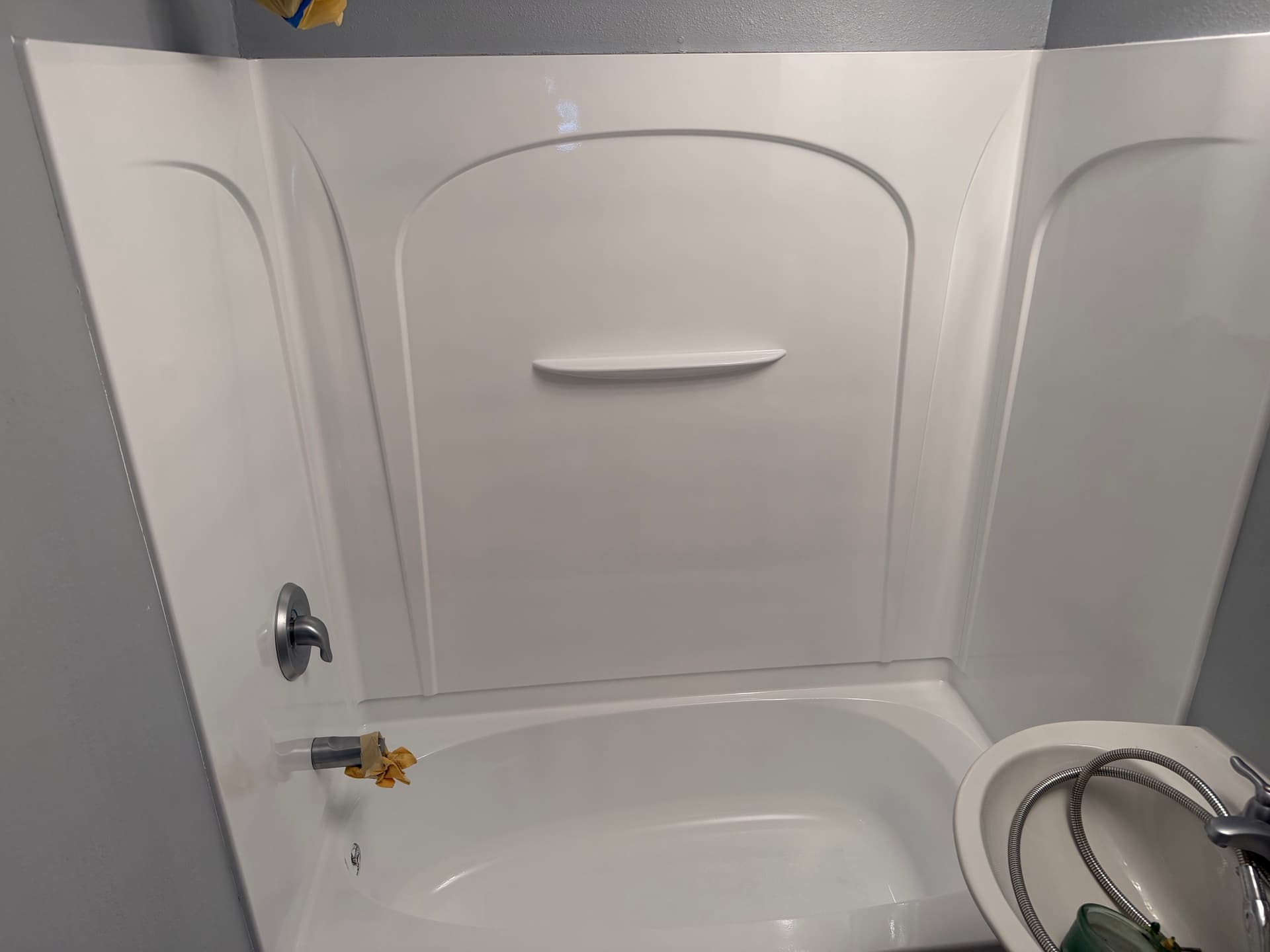 Gallery photos for Almond Tub Surround Goes Bright White with a Full Refinish: Image #1